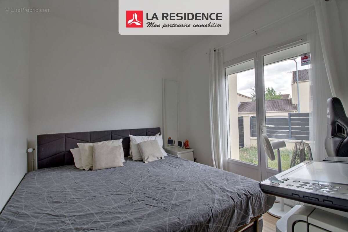 Maison à LES MUREAUX