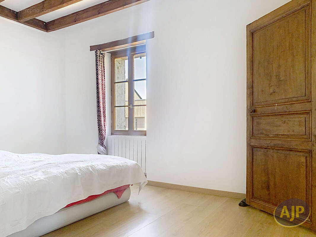 Maison à LA CORNUAILLE