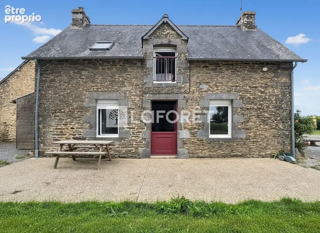 Maison à CARENTOIR