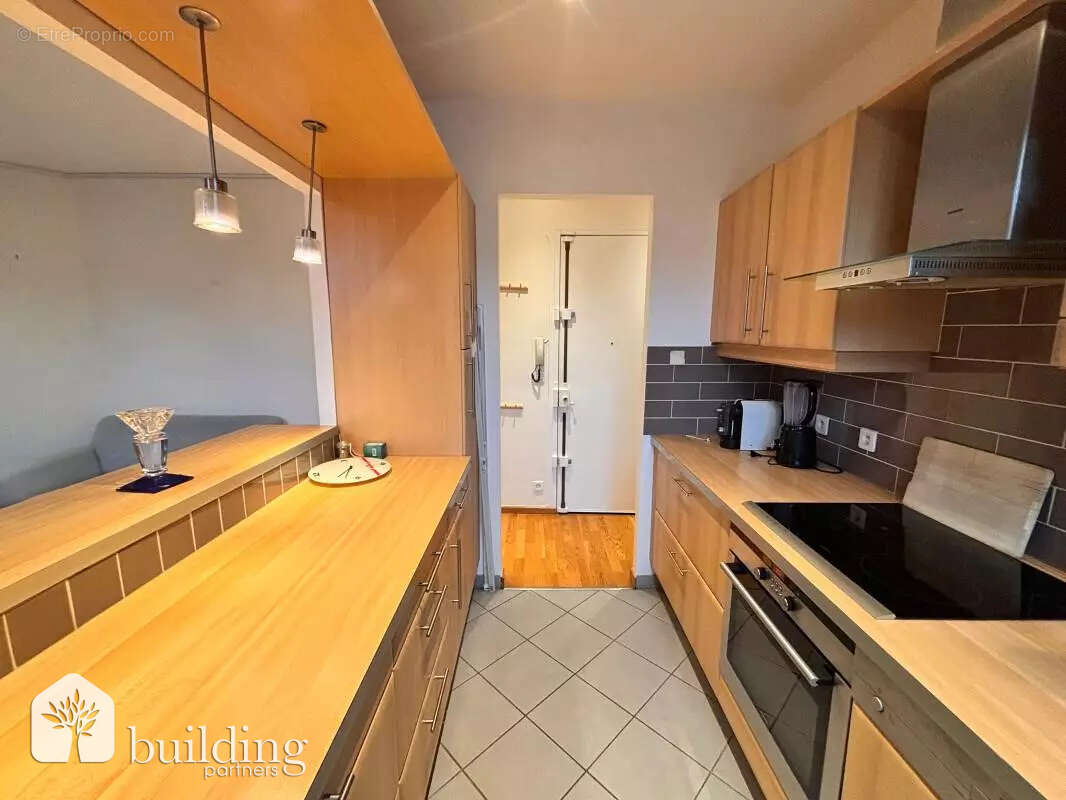 Appartement à PARIS-17E