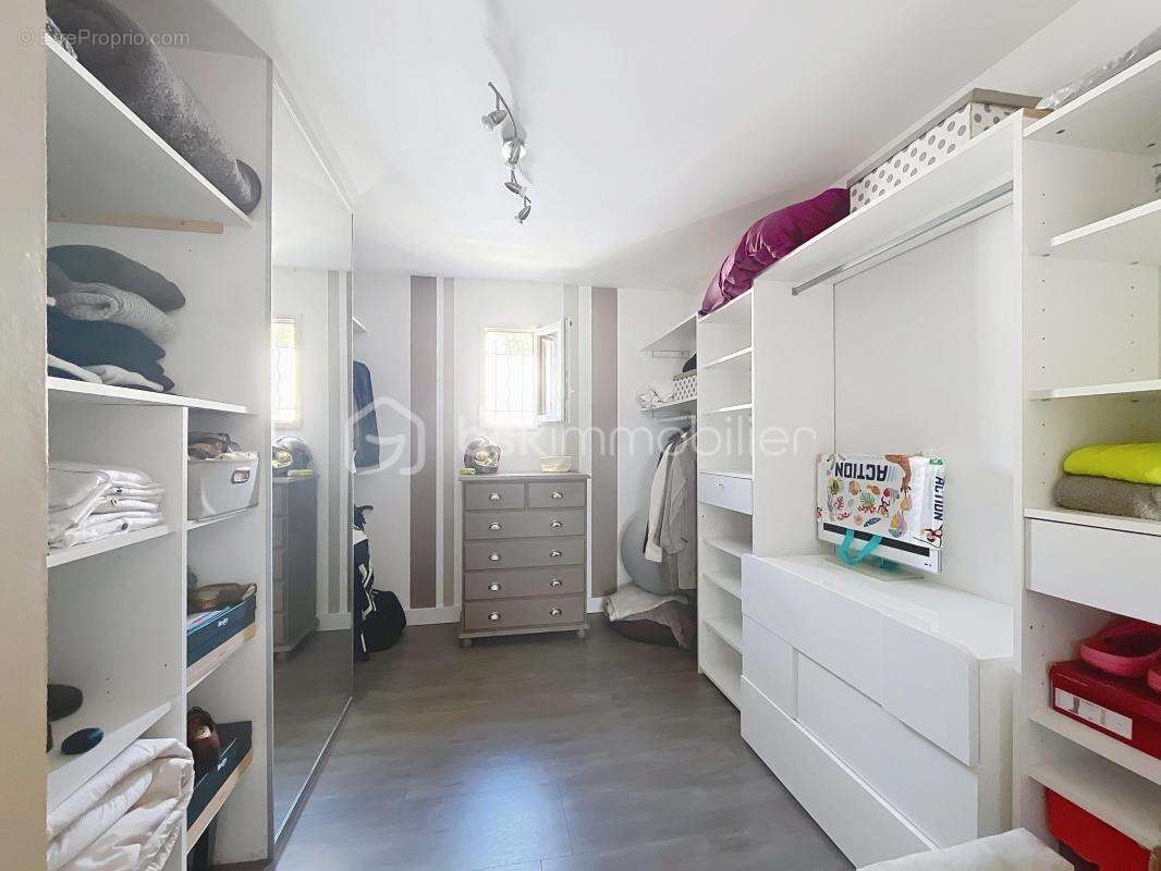 Villa de plain pied de 146m² sur parcelle de 1000m² - photo 11
