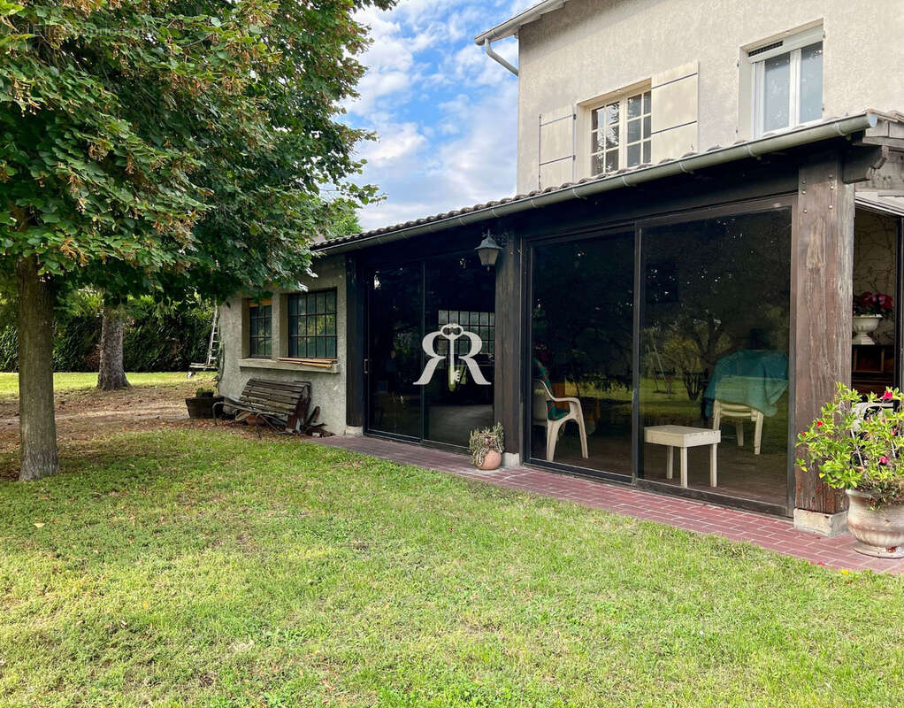 Maison à PONT-DU-CHATEAU