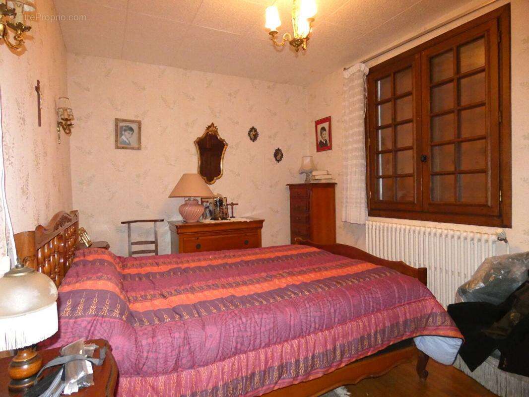 Maison à CHERVEIX-CUBAS