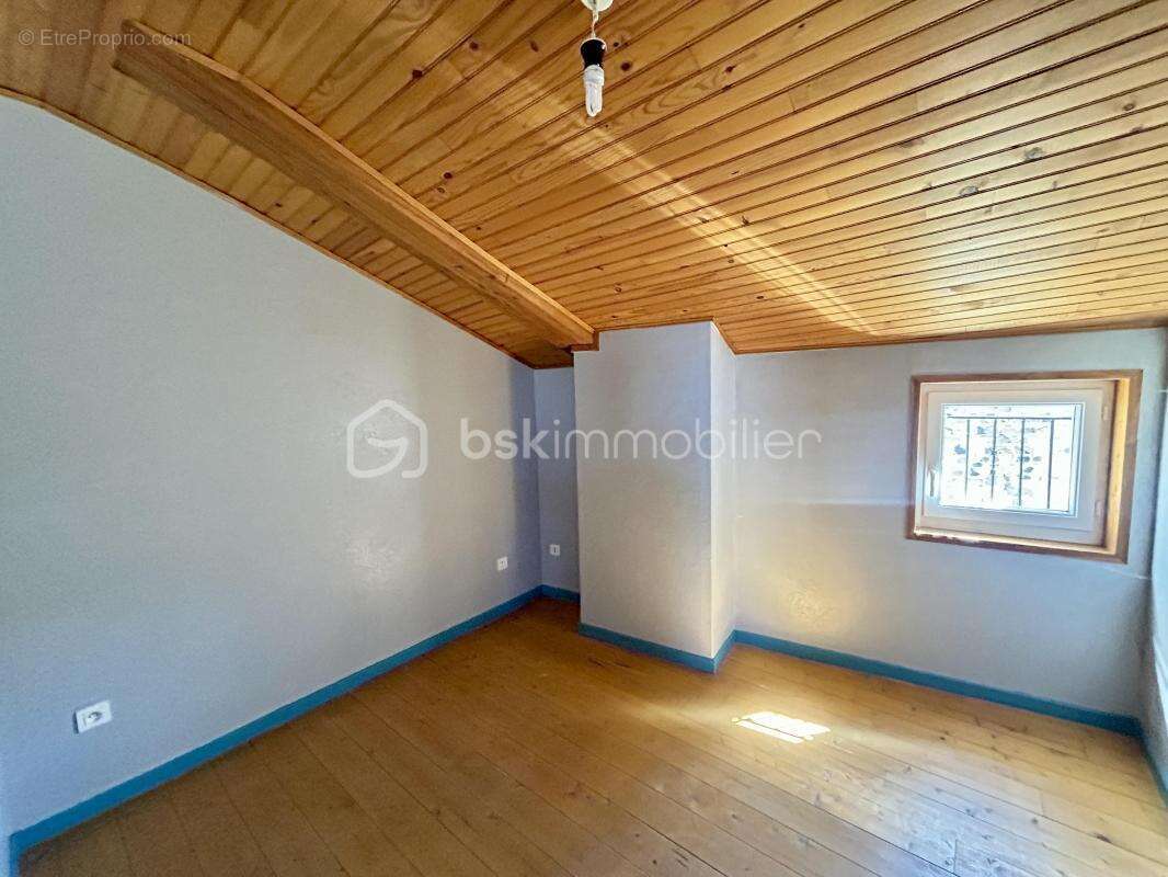 Maison à SAINT-JULIEN-DE-COPPEL