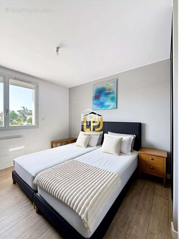 Maison familiale T4 entièrement rénovée au cœur d'Auterive – 110 m² – Jardin, terrasse et stationnements - photo 7