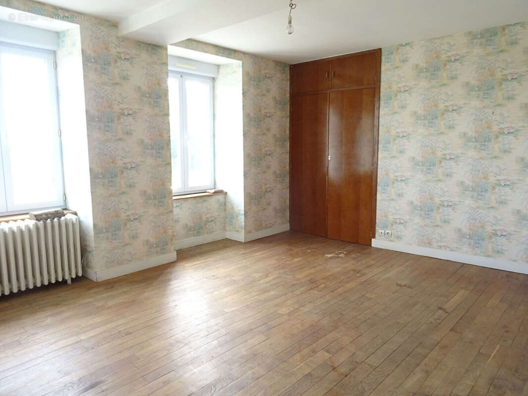 Maison à JUVIGNY-LE-TERTRE