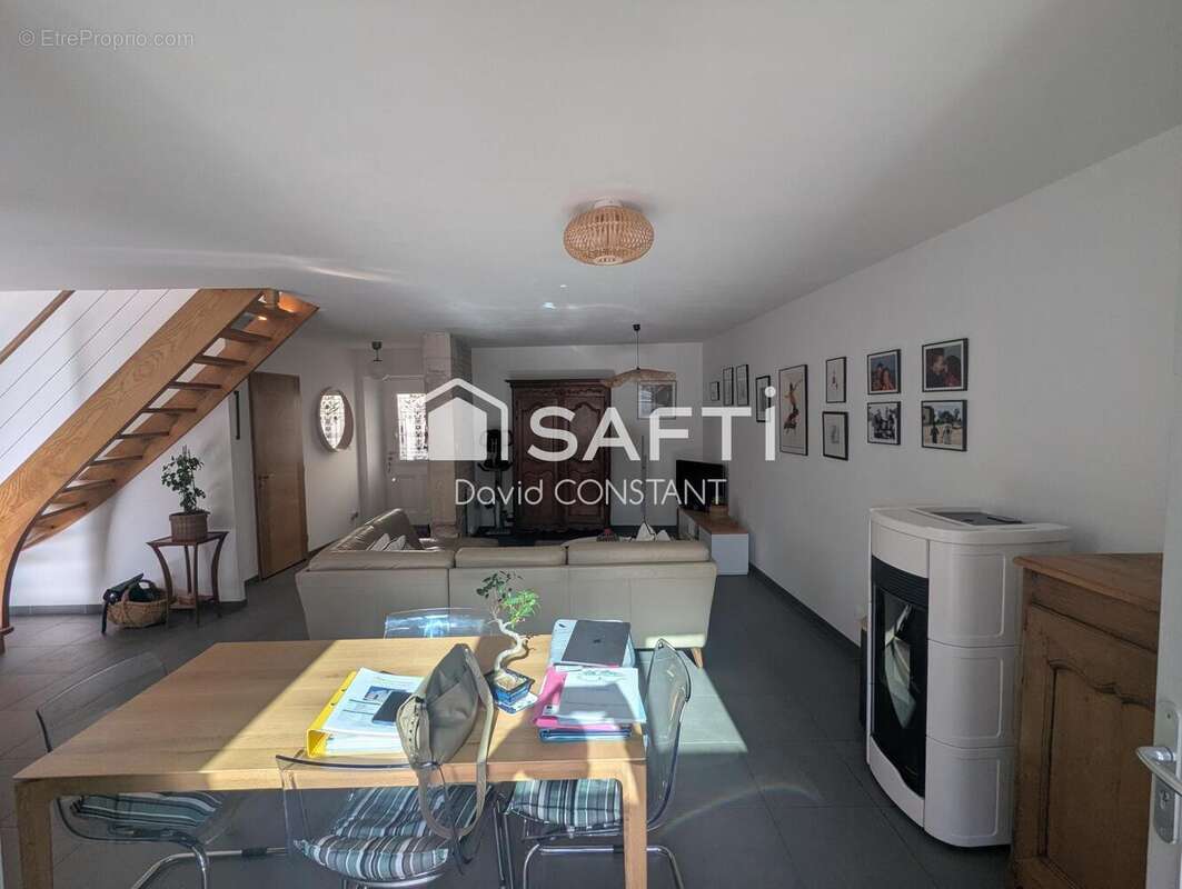 Photo 3 - Maison à SURGERES