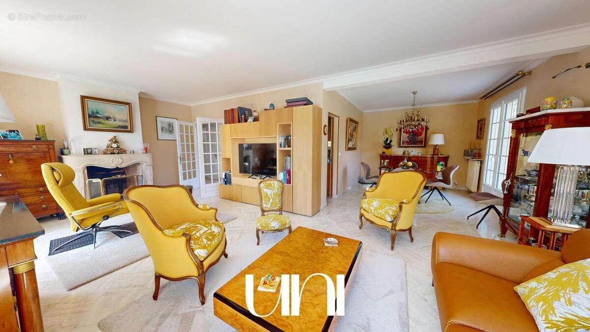 Maison 6 pièces 142m2 avec piscine - Colomby-Anguerny - photo 4