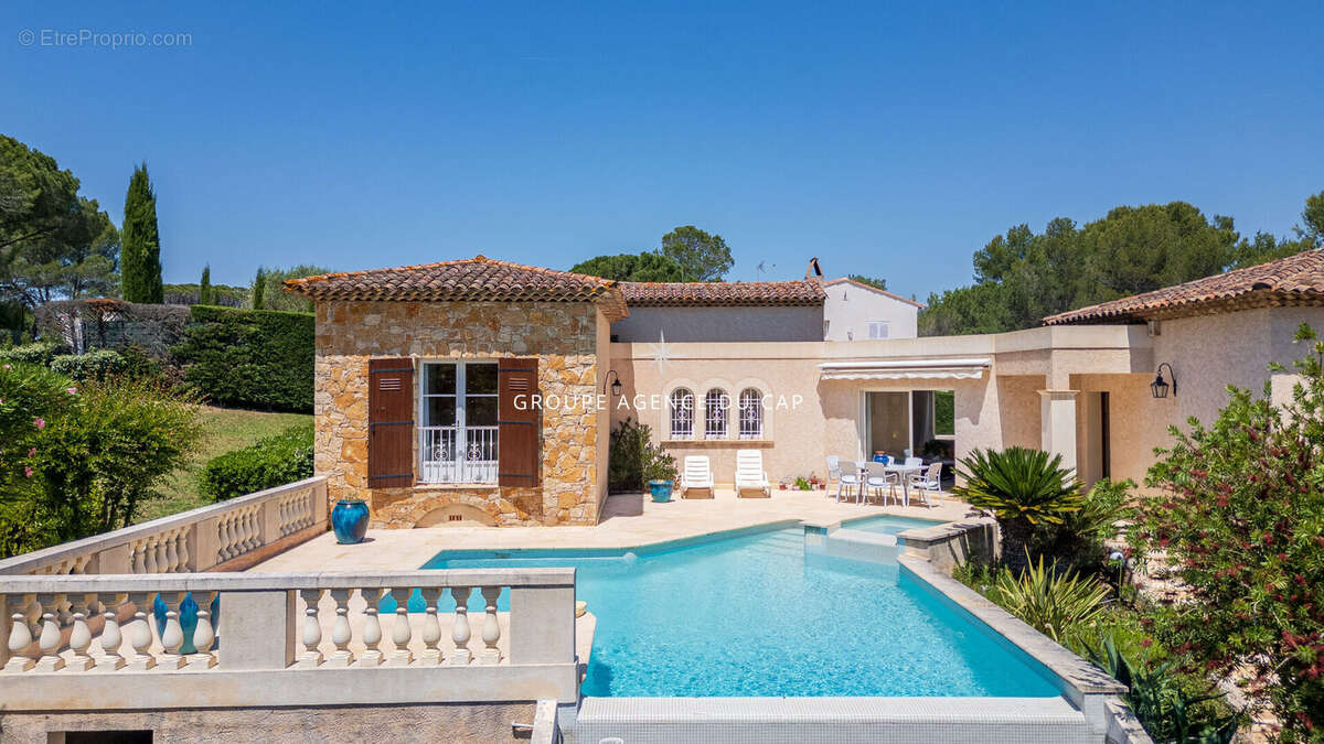Valescure coeur des golfs villa 5 pieces avec piscine garage - photo 12