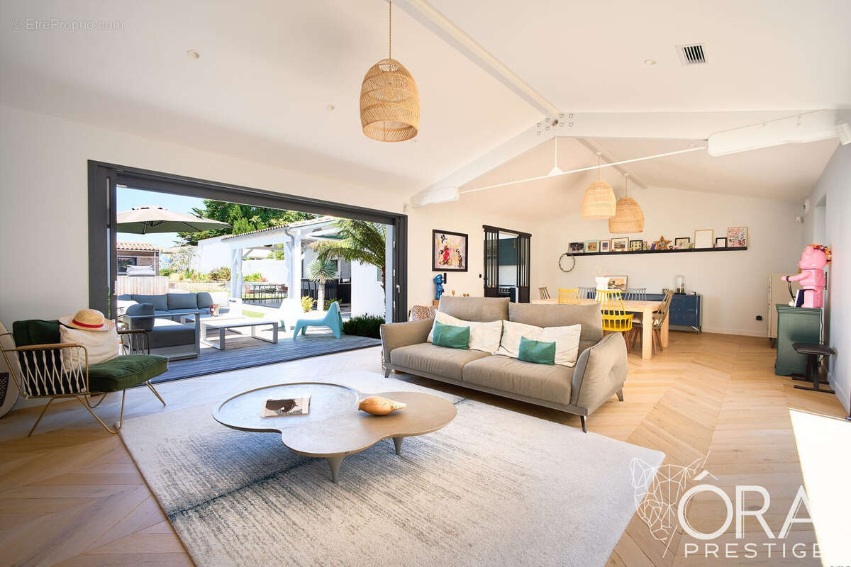 Maison 206 m² à Rivedoux-Plage  - photo 5