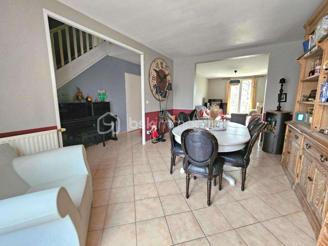 Maison à LES PAVILLONS-SOUS-BOIS