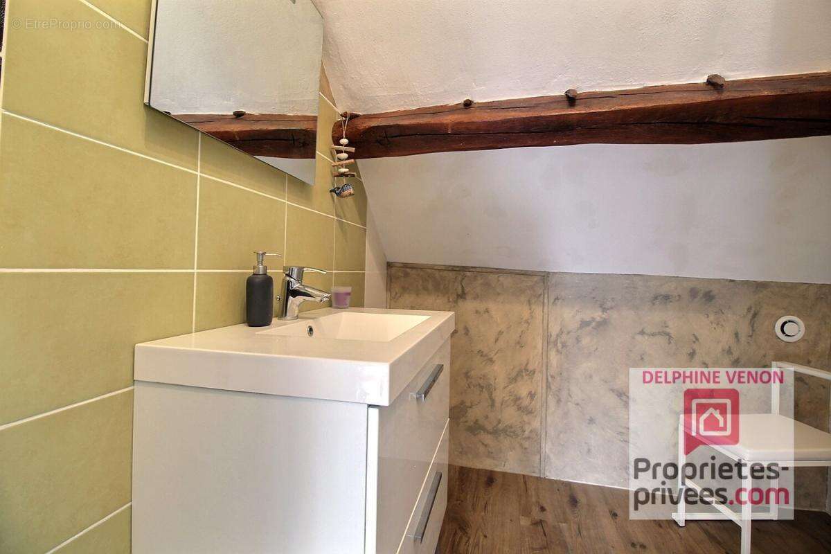 Exclusivité - Longère rénovée à 2 pas du futur lycée sur un terrain de 1100 m² à  Chateauneuf Sur Loire - photo 12
