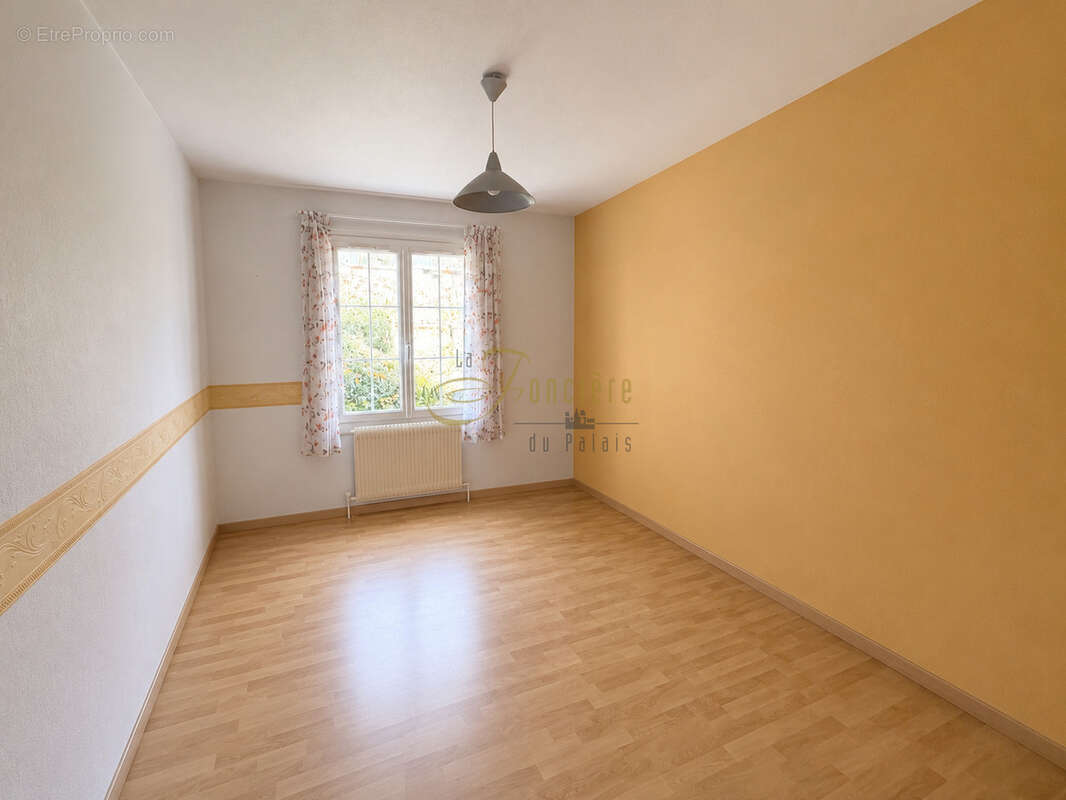 Maison de plain-pied avec sous-sol quartier Gionne avec agréable jardin - photo 5