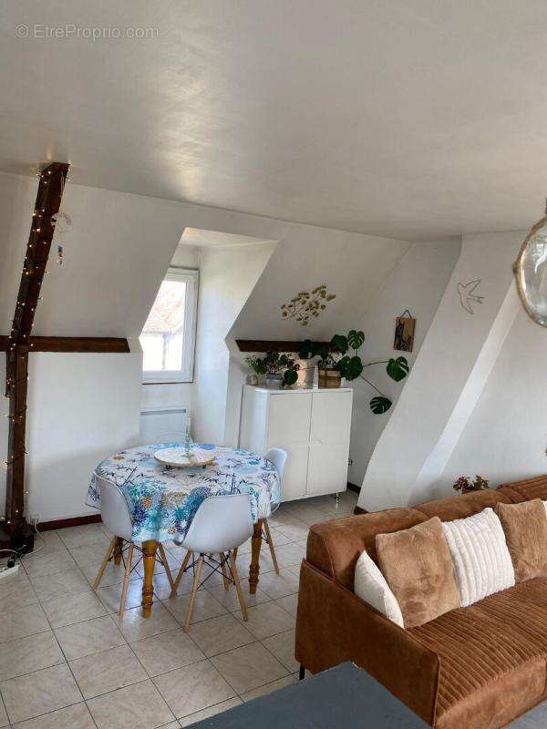 Appartement à HOUDAN