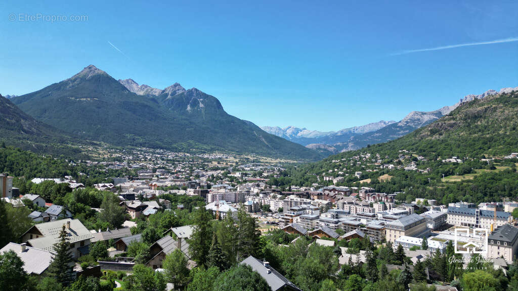 Appartement T3 avec terrasse, garage et parking à Briançon - photo 6