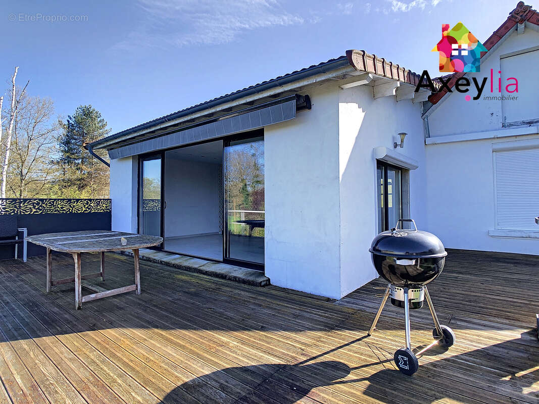 A vendre- perrigny sur loire- maison avec vue imprenable sur la loire - photo 2