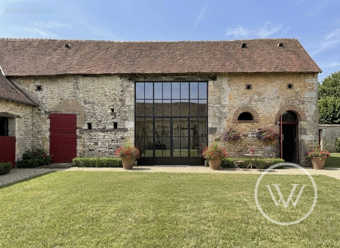 Maison à NEUVY-EN-CHAMPAGNE