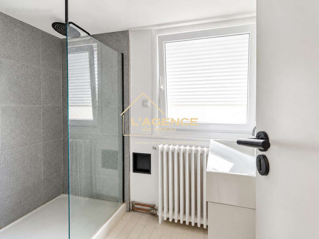 Maison 208 m² à Isbergues  - photo 6