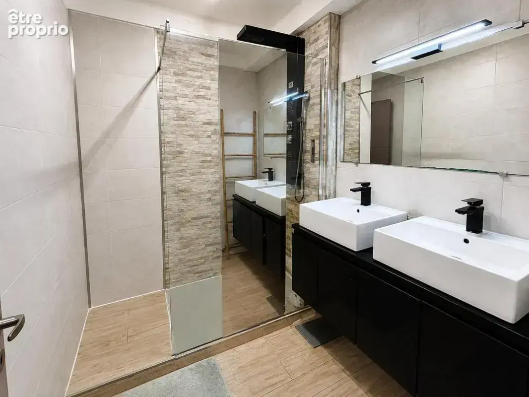 A vendre : t4 de 100 m² avec terrasse - saint-raphael - photo 3