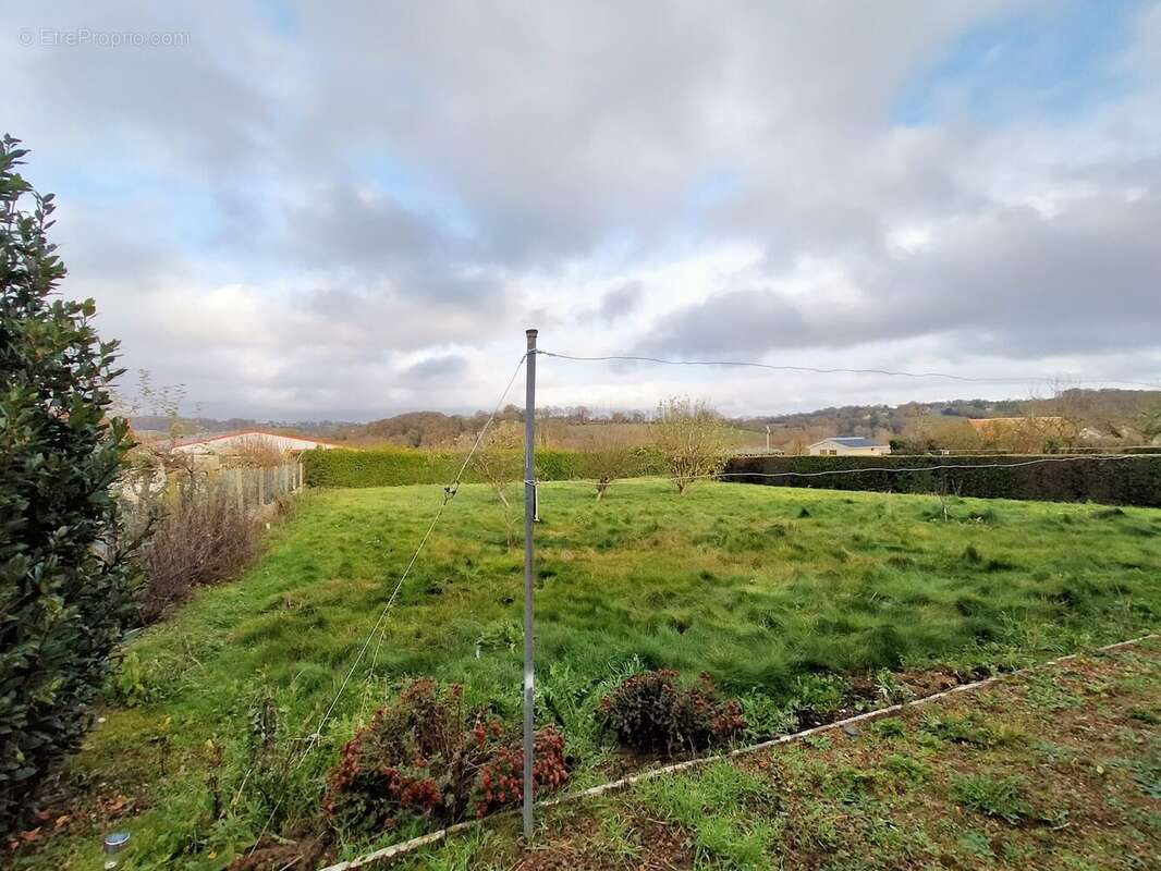 Pavillon de plain-pied à Averton jardin - Maison à AVERTON