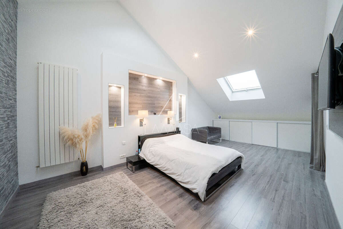 Maison à FRESNES-SUR-MARNE