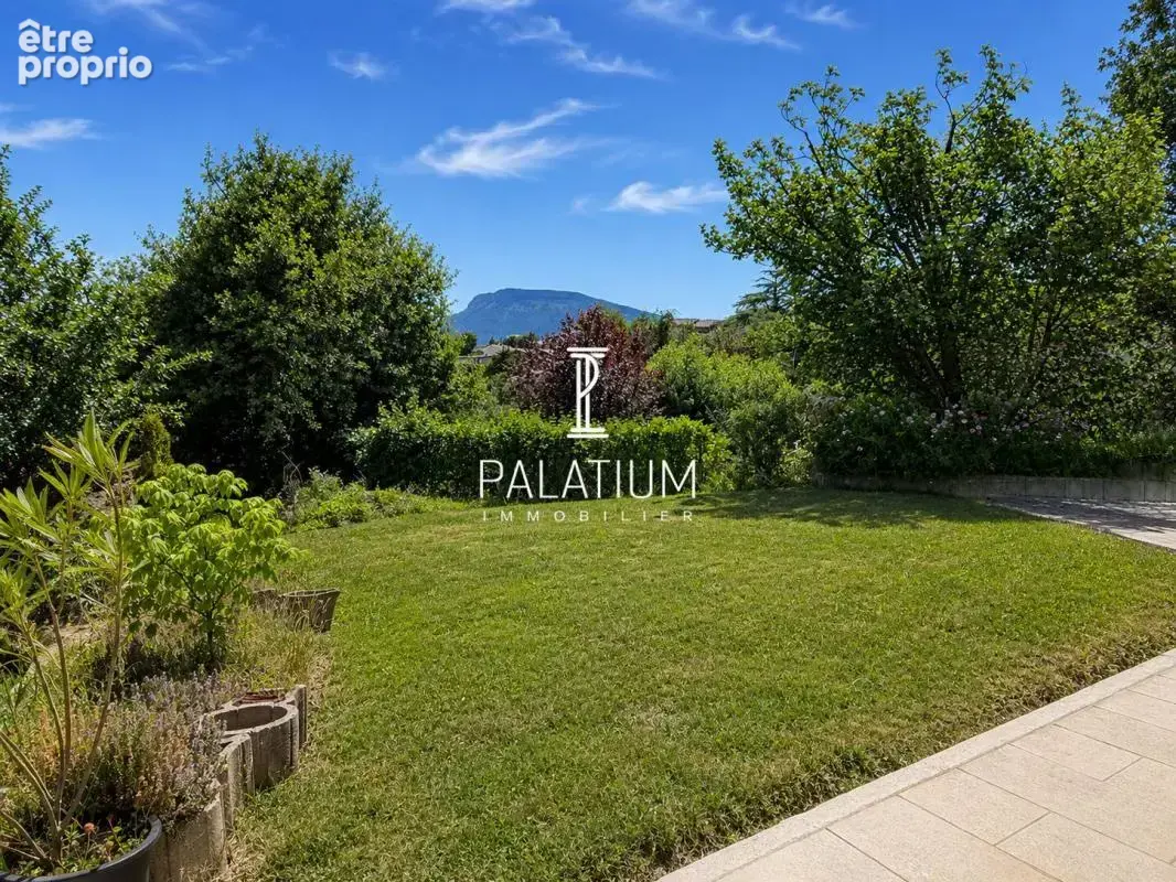 Villa provençale avec vaste terrasse et vue dégagée - photo 4