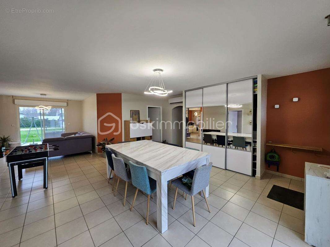 Maison à CAUDECOSTE