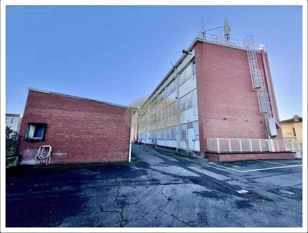 Appartement à CAZERES