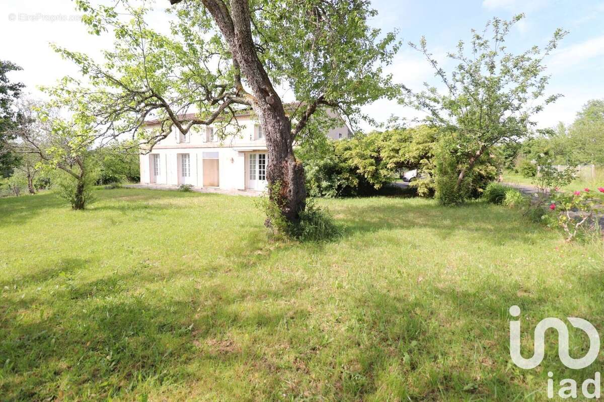 Photo 2 - Maison à MONTGUYON