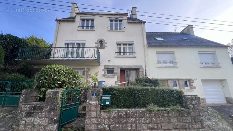 Département Finistère (29) – À vendre à Quimper : Maison T6 de 116 m² habitable (142 m² utiles) sur un terrain de 354 m² avec ga - photo 20