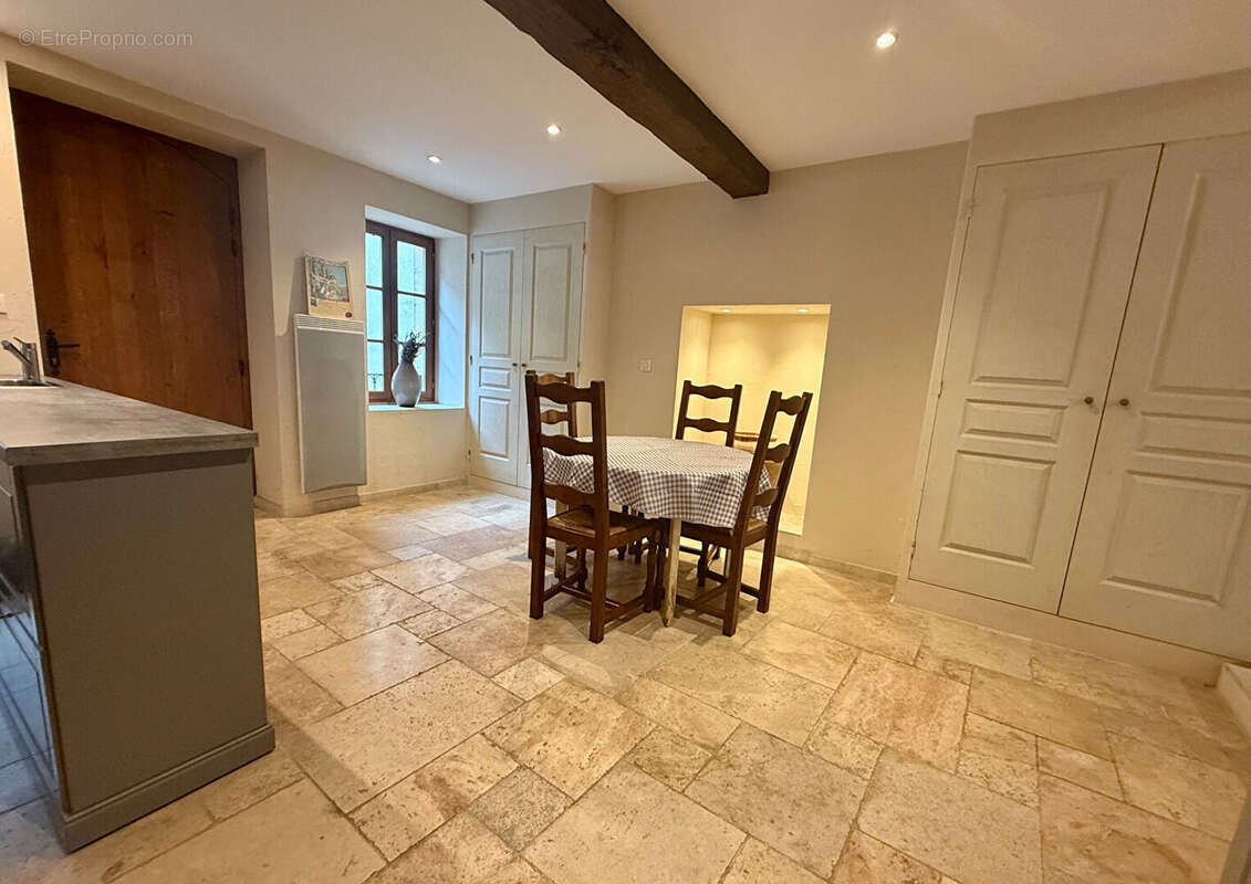 Maison à PUY-L&#039;EVEQUE