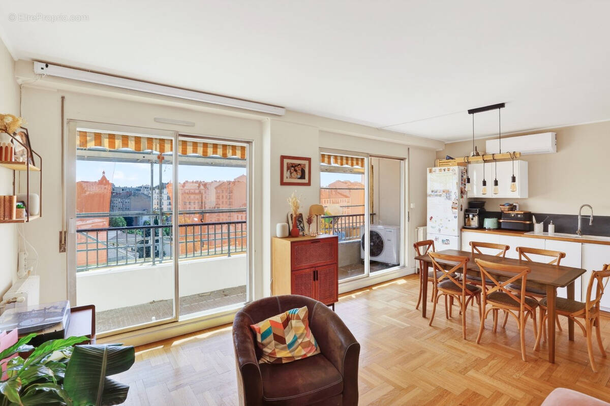 Appartement à LYON-4E