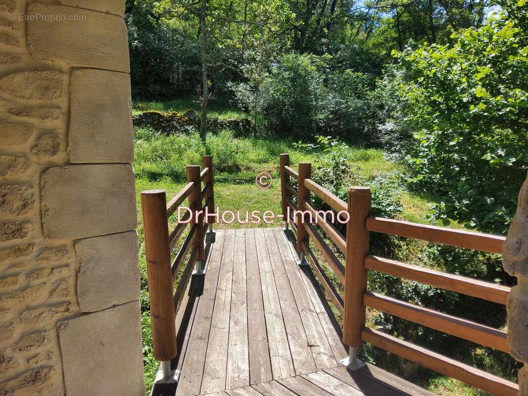 Maison à MOLIERES-SUR-CEZE