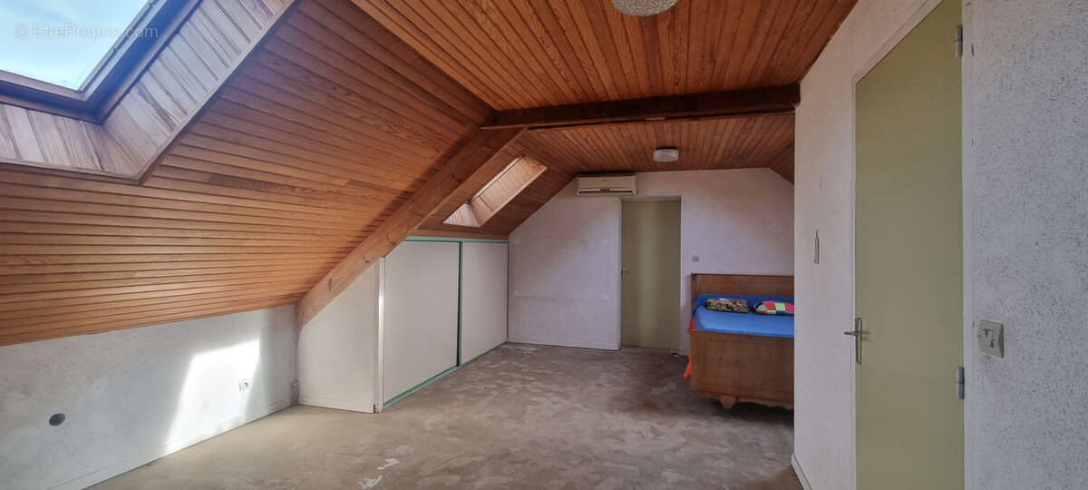 Maison à BEAULIEU-SUR-LAYON