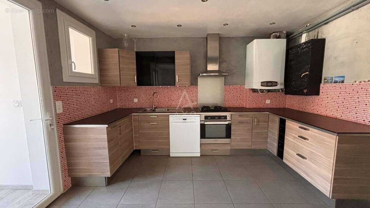 Maison 5 pièces avec Jardin et dépendance - photo 5
