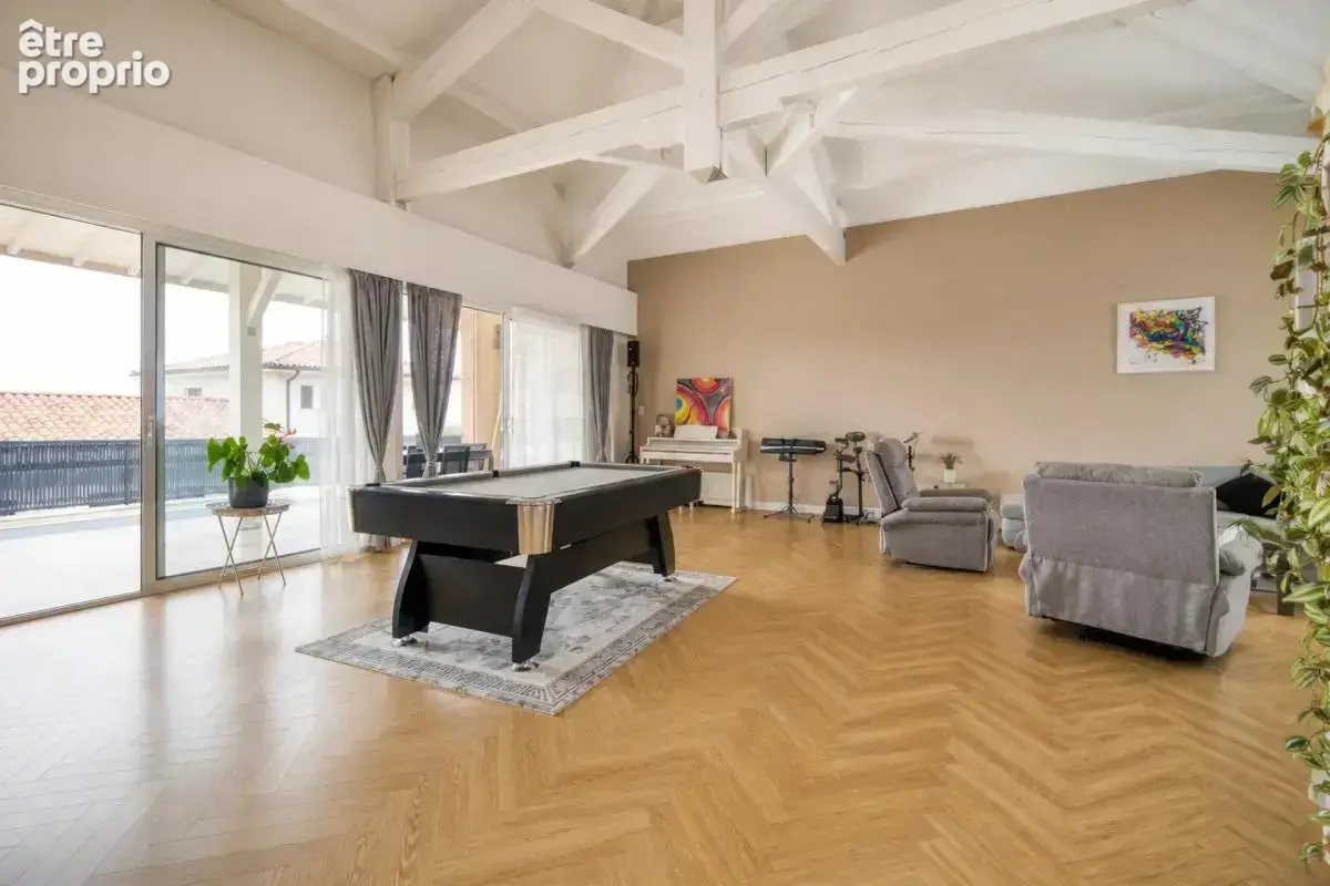 Maison de 7 pièces de 300 m² à Belberaud - photo 3