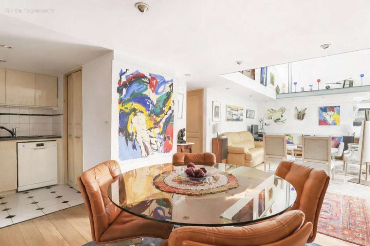 Appartement à PARIS-11E