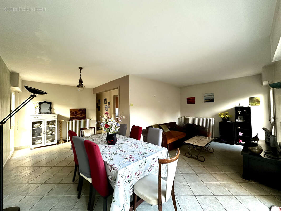 Maison à VERNEUIL-SUR-SEINE