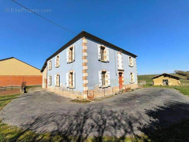 Maison à ESCORNEBOEUF