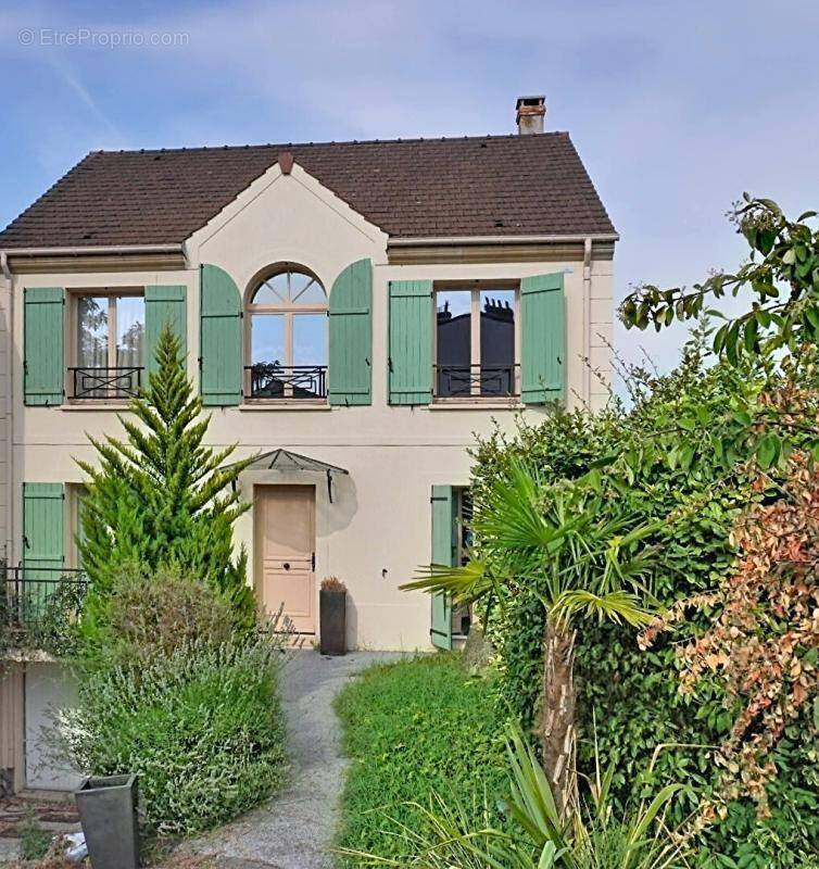 Maison à PONTOISE