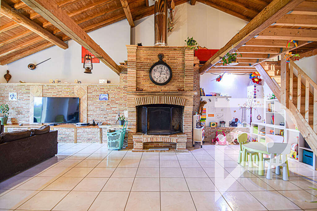 Maison à CABANAC-SEGUENVILLE