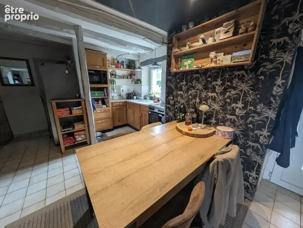 À vendre – maison de campagne avec plus de 5 000 m² de terrain, enclos pour animaux et bâtiment annexe - photo 2