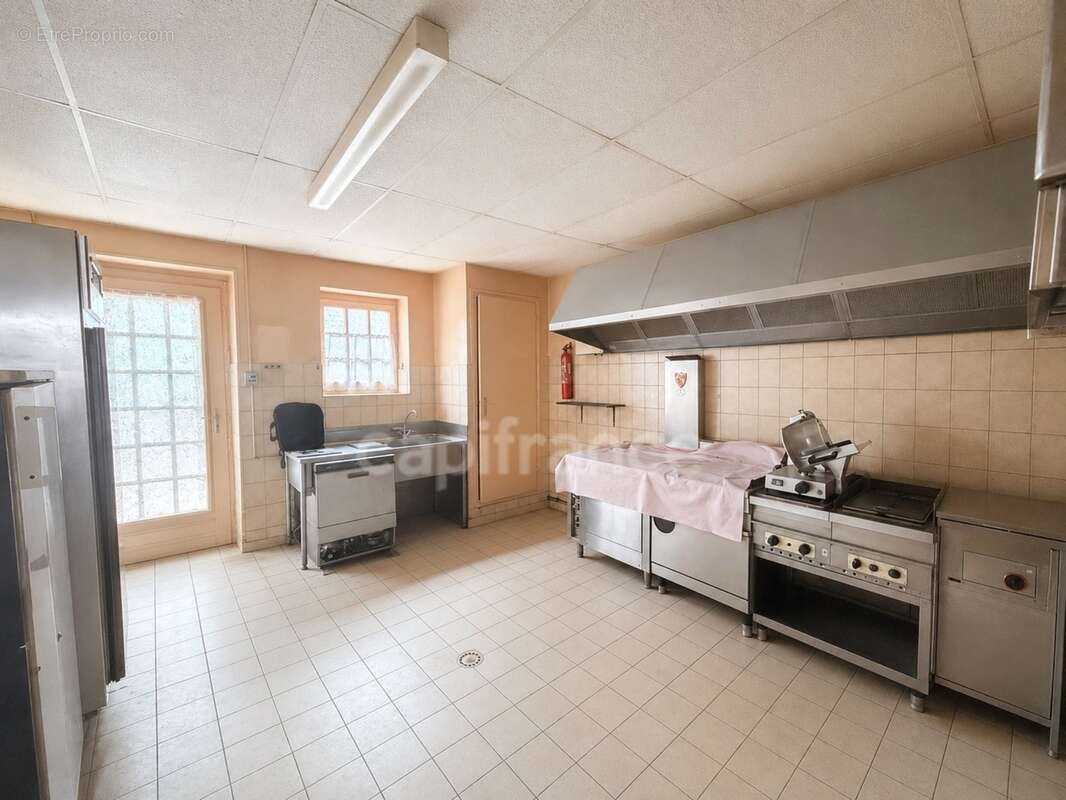 Immeuble à vendre 6 pièces LE PULEY (71) - photo 8