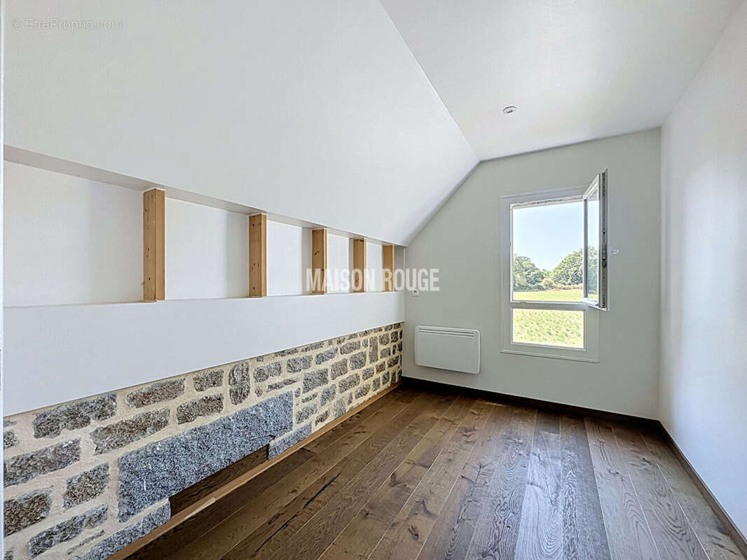 Maison en pierre rénovée 250 m² - 6 chambres -1.3 ha de terrain. Proche Dinan - photo 24