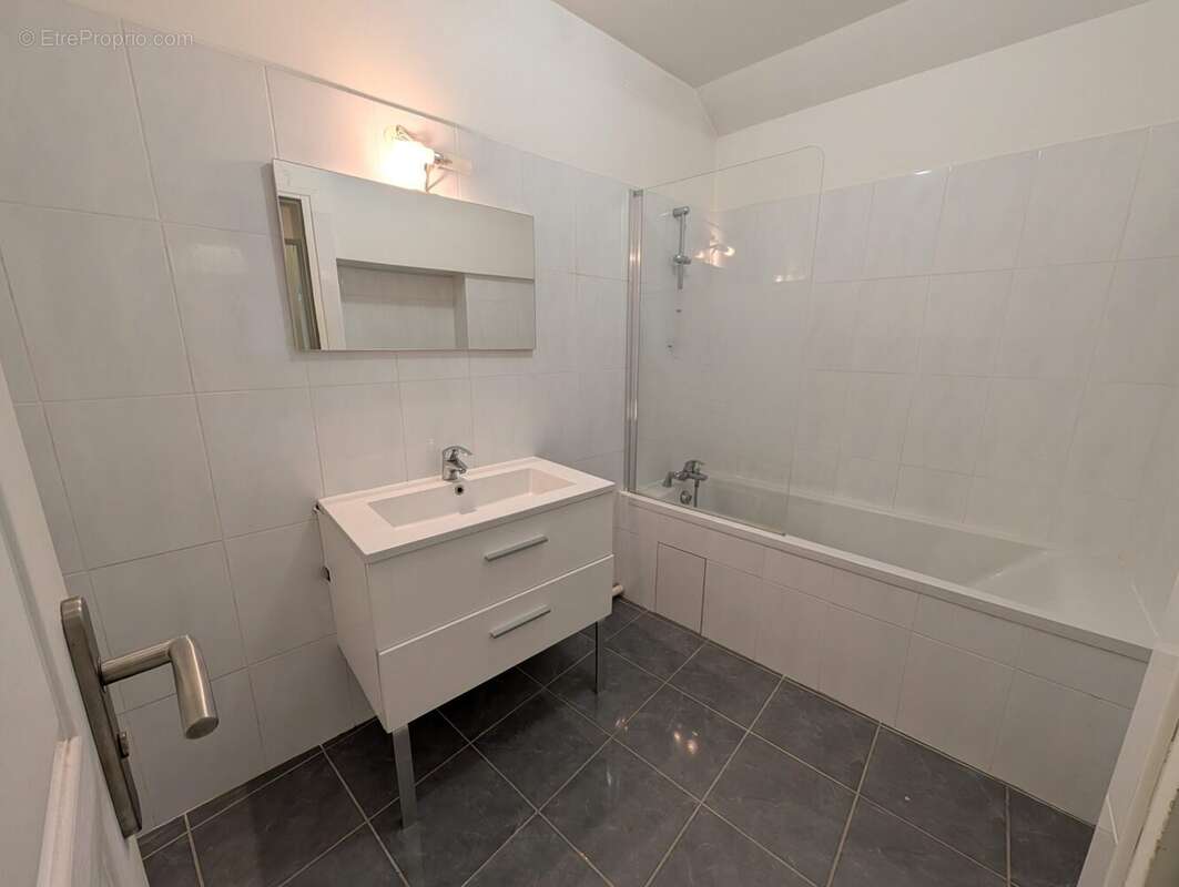Appartement à VILLEPREUX