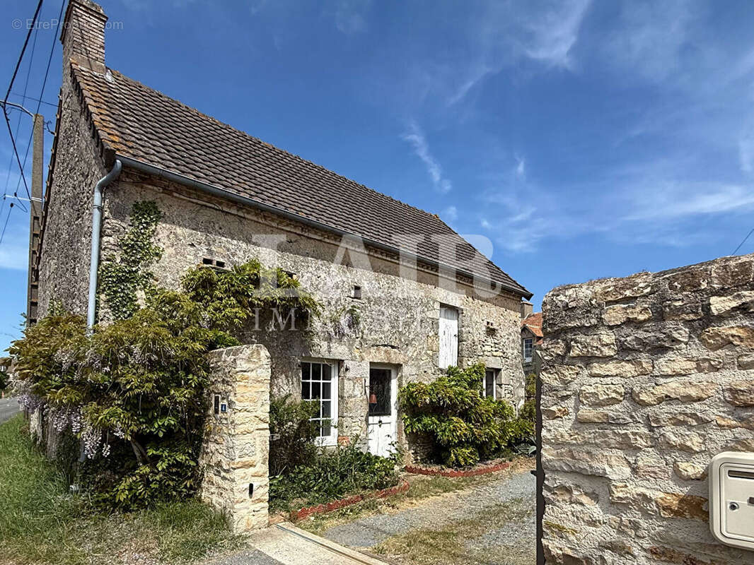 Maison à OISSEAU-LE-PETIT