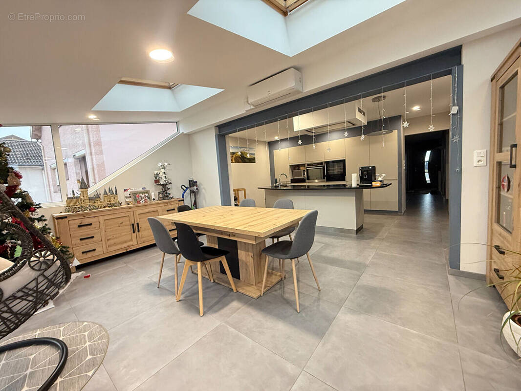 Maison à DAMELEVIERES