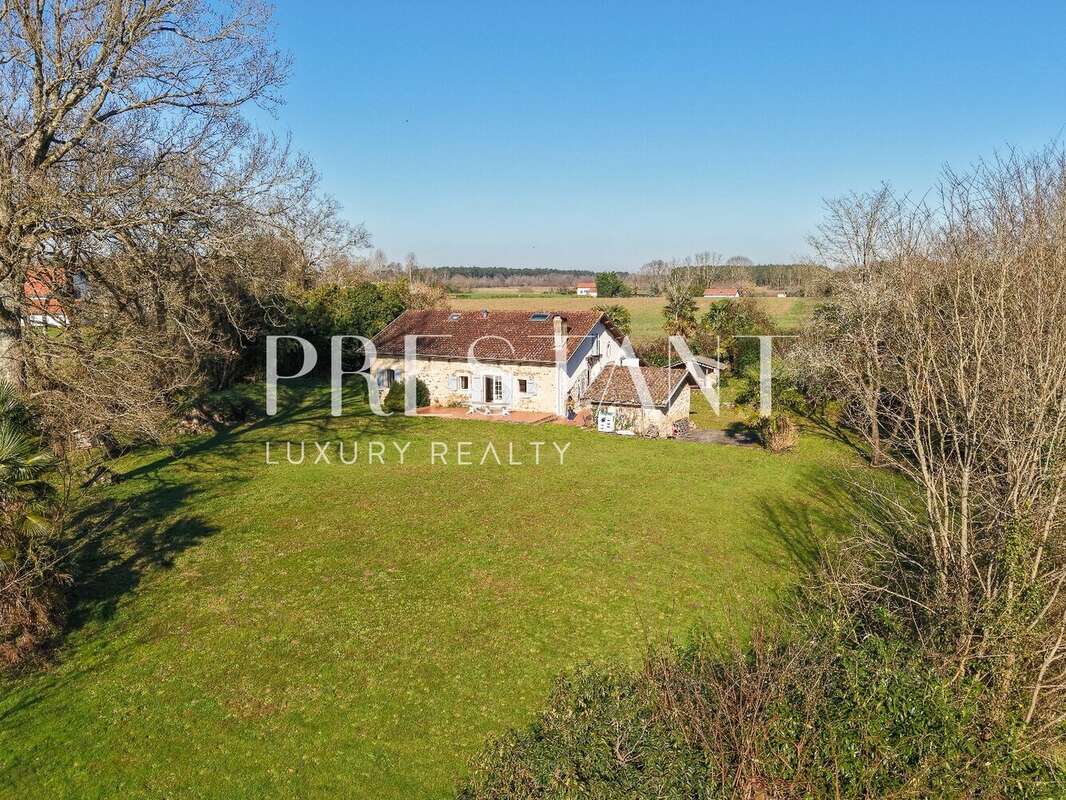 Maison à ORTHEVIELLE