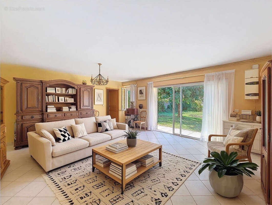 Maison à BLANQUEFORT