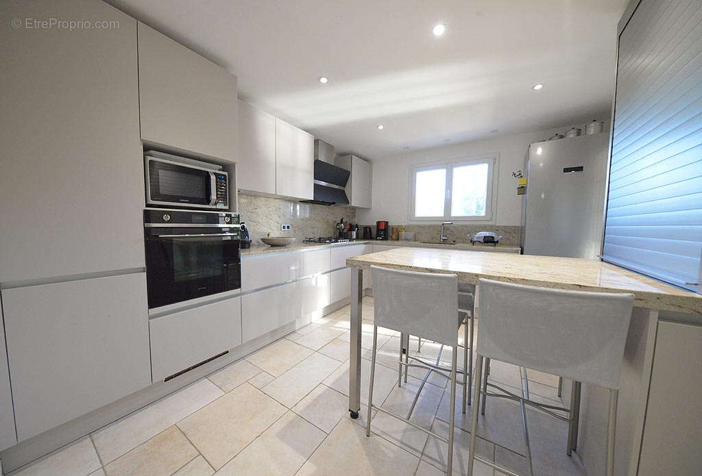 Maison à PUGET-SUR-ARGENS